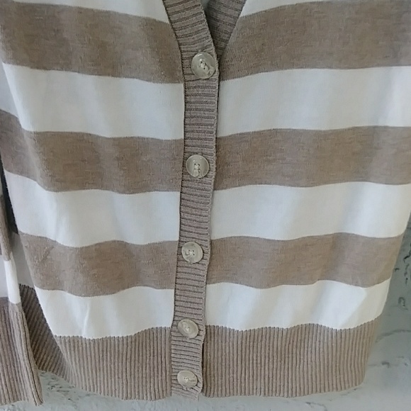 Tan & Cream Old Navy Sweater - Picture 4 of 5